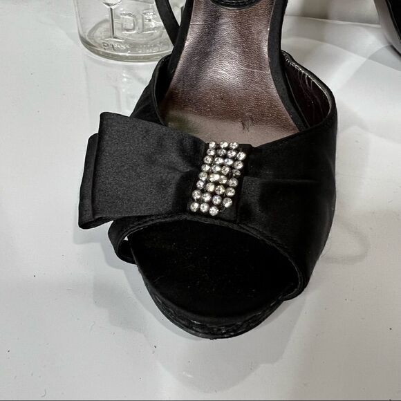 Charles by Charles David Black Satin Snakeskin Stiletto Heels Ankle Strap - Picture 3 of 14